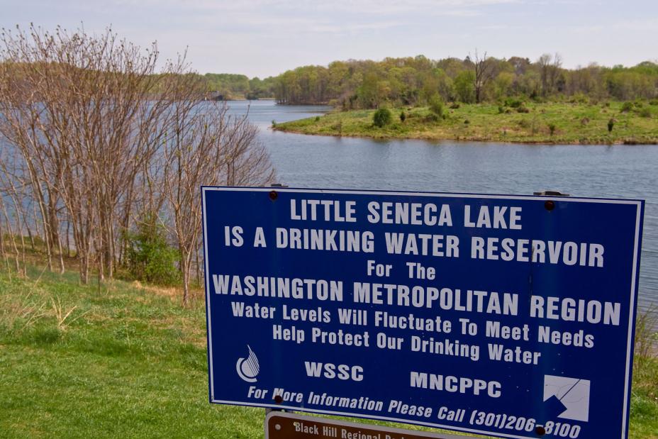 Озера питьевая вода. Знак водохранилище. Seneca Lake. Как показывает знак водохранилища. Your Water.